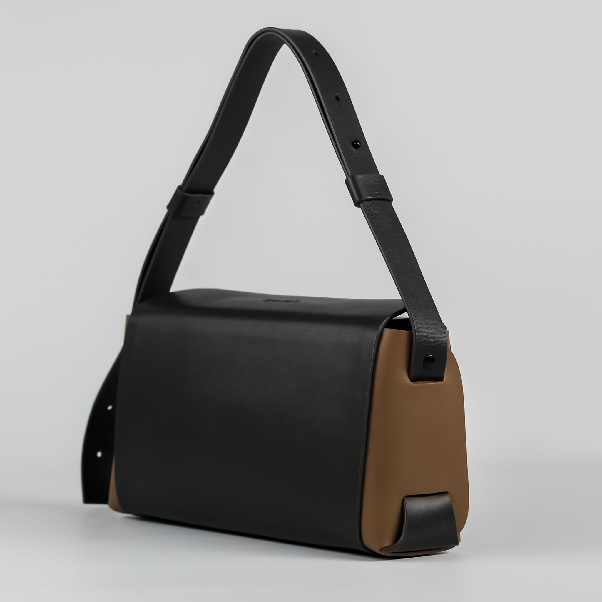 PRE ORDER - Eclat shoulder bag in Asphalt Espresso