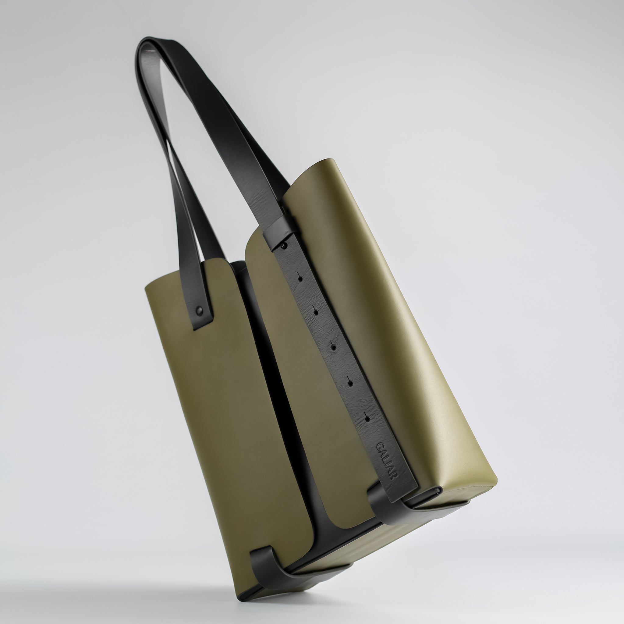 PRE ORDER - Panache vertical tote in Concrete Sage