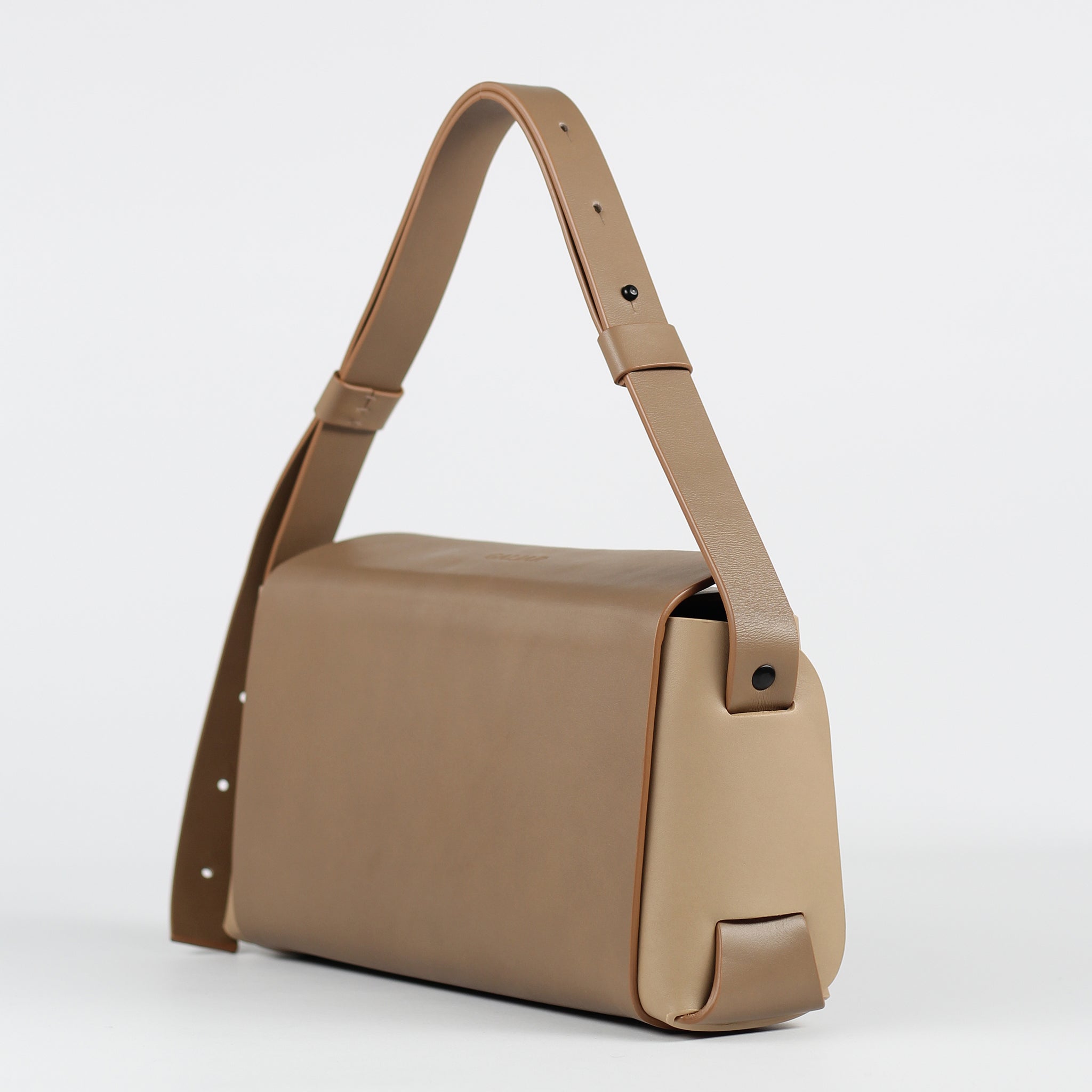 PRE ORDER - Eclat shoulder bag in Cappuccino