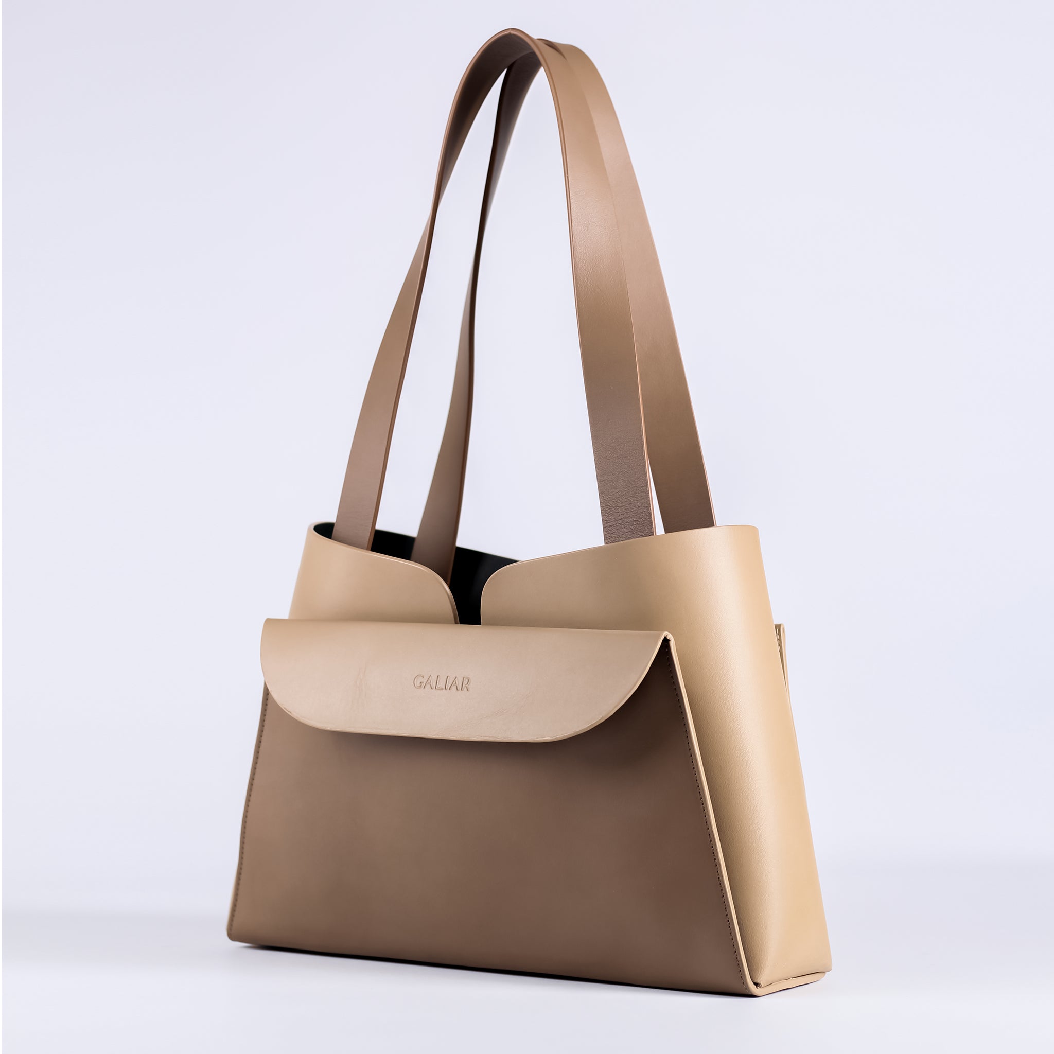 PRE ORDER - Reverie horizontal tote in Cappuccino