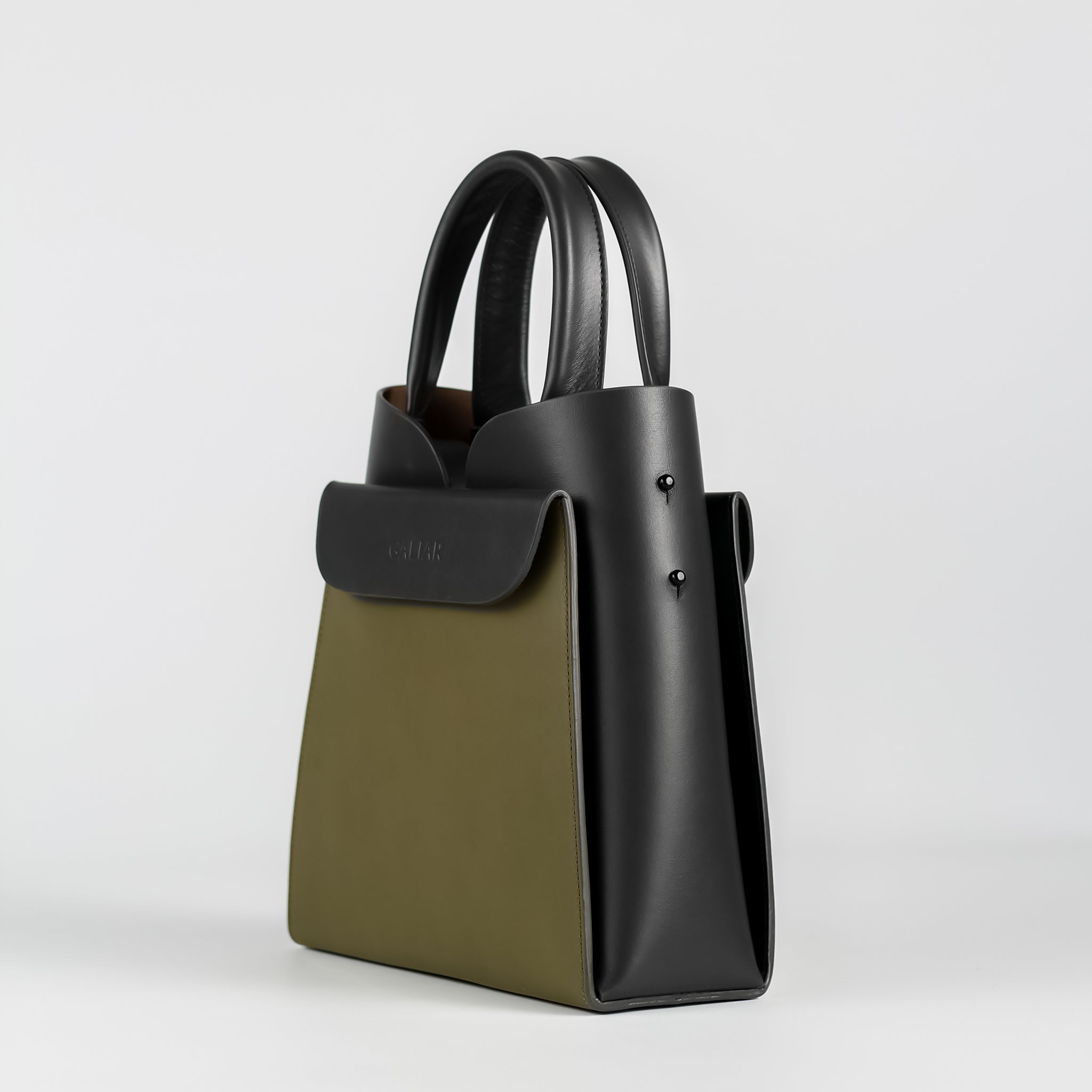 PRE ORDER - Reverie square tote in Concrete Sage