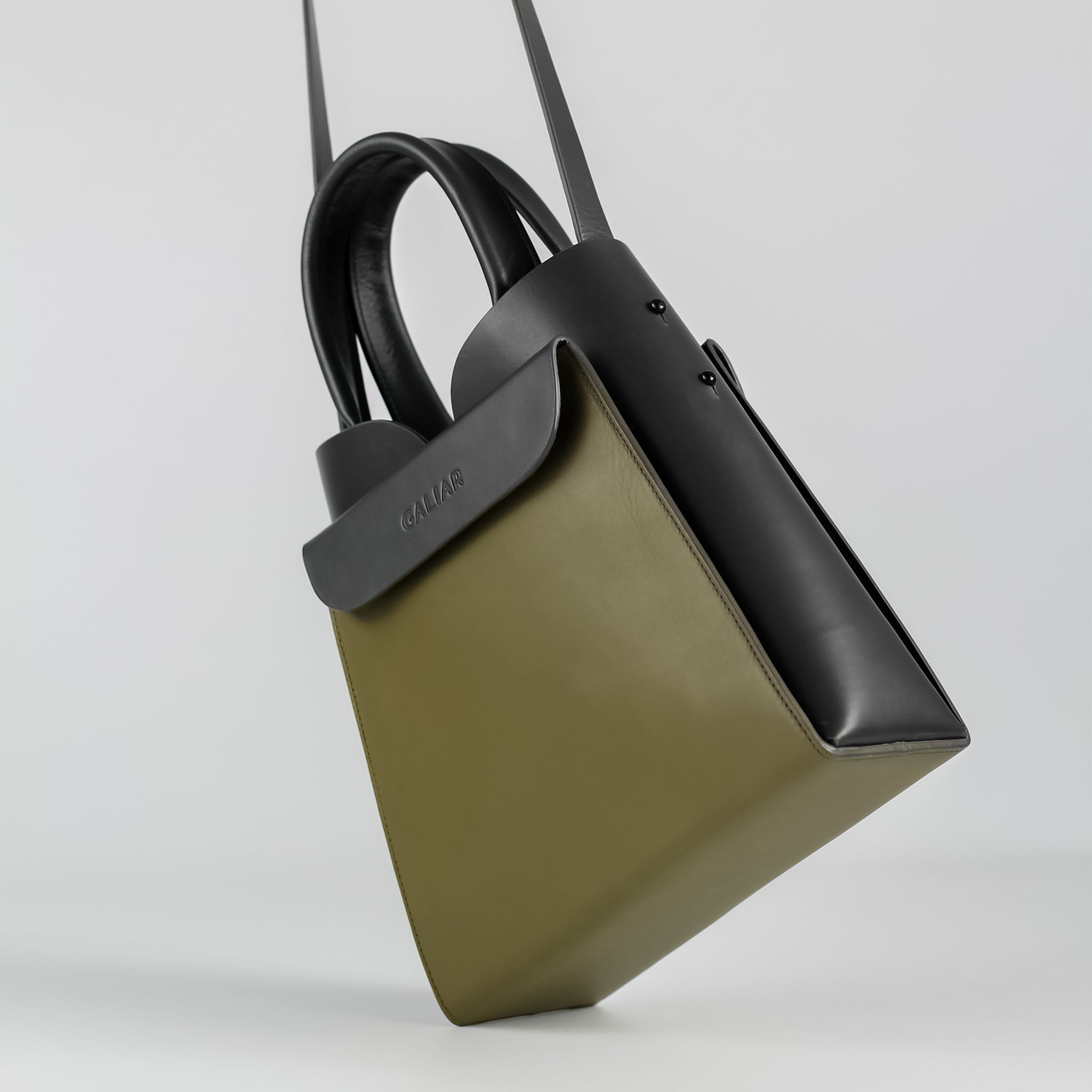 PRE ORDER - Reverie square tote in Concrete Sage