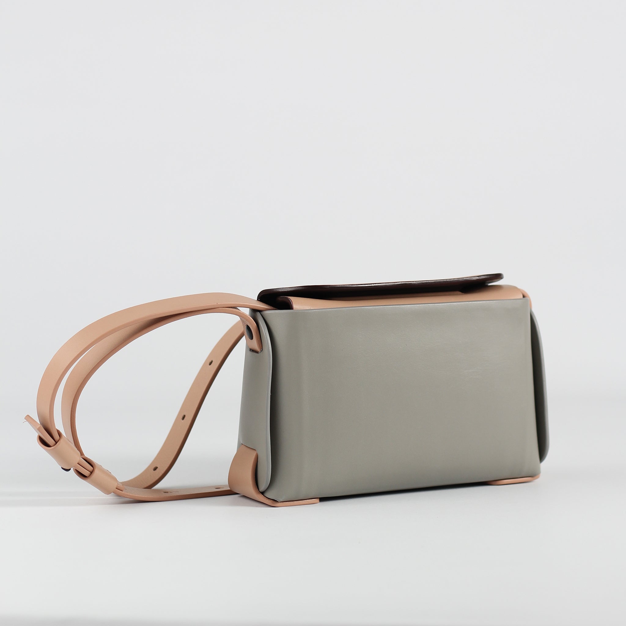 PRE ORDER - Elan small crossbody bag in Metro Rose