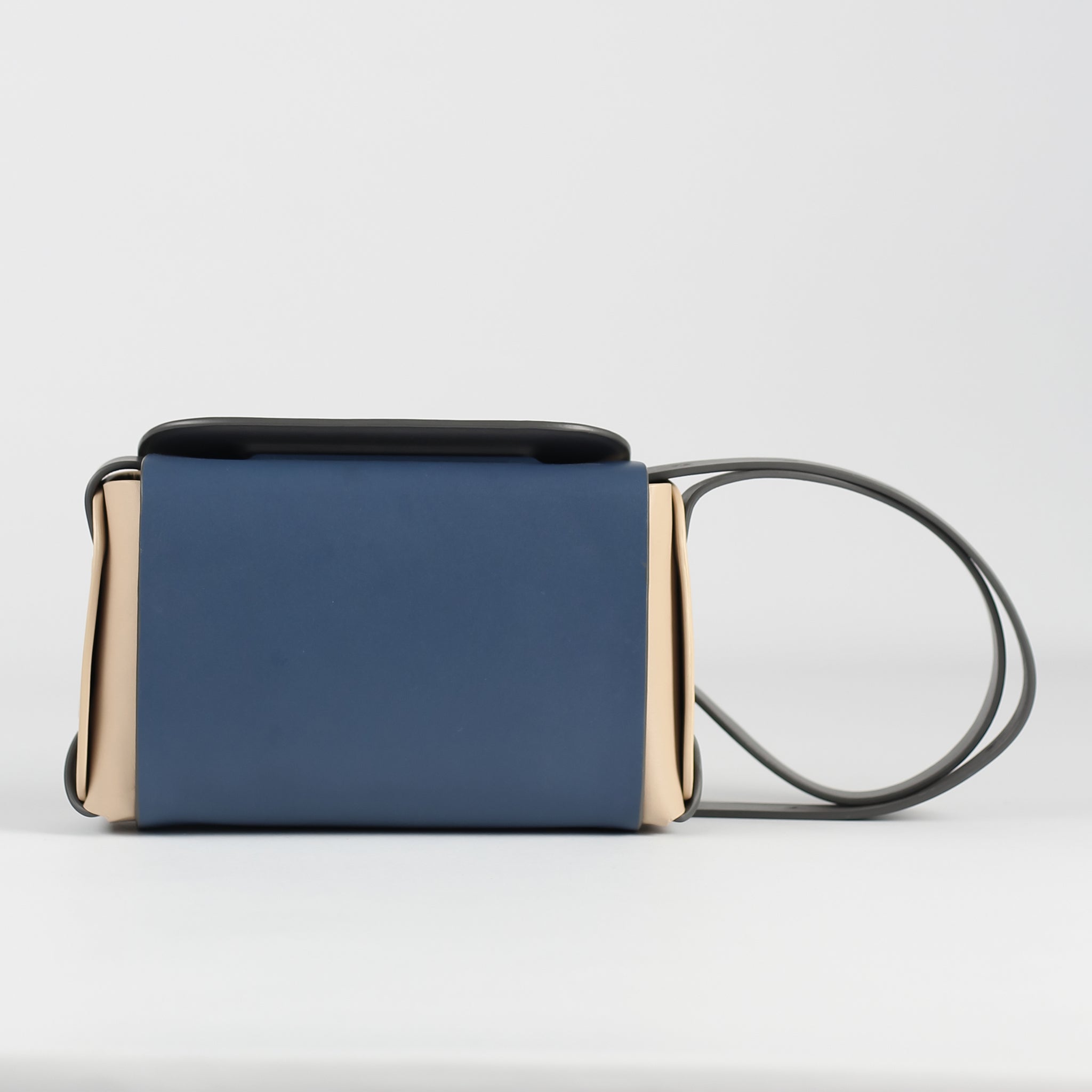 PRE ORDER - Eclat small crossbody bag in Skyline Dust