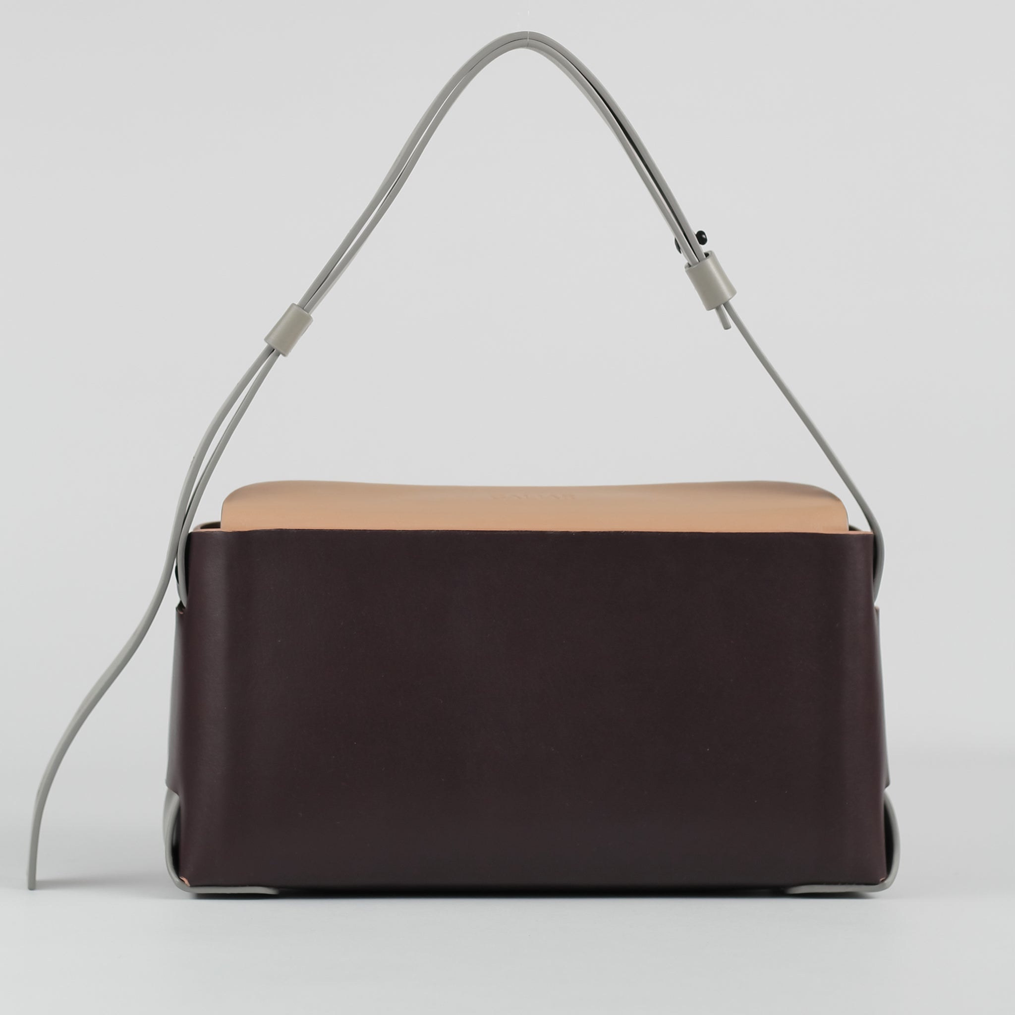 PRE ORDER - Elan shoulder bag in Metro Rose